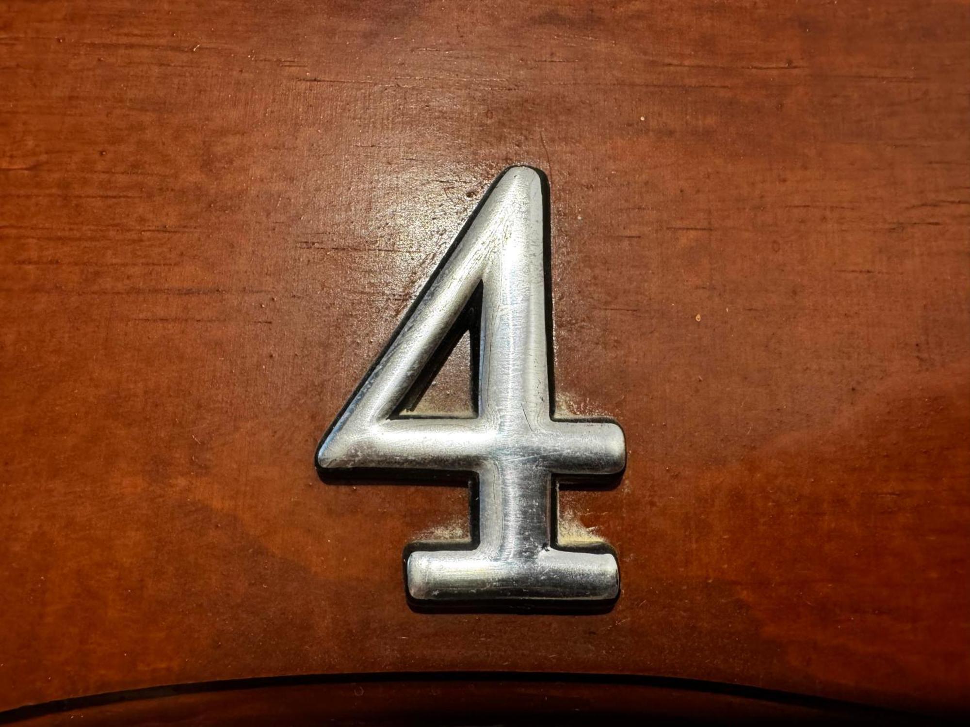 Aparthotel Rīga Cameră foto 4th Division insignia